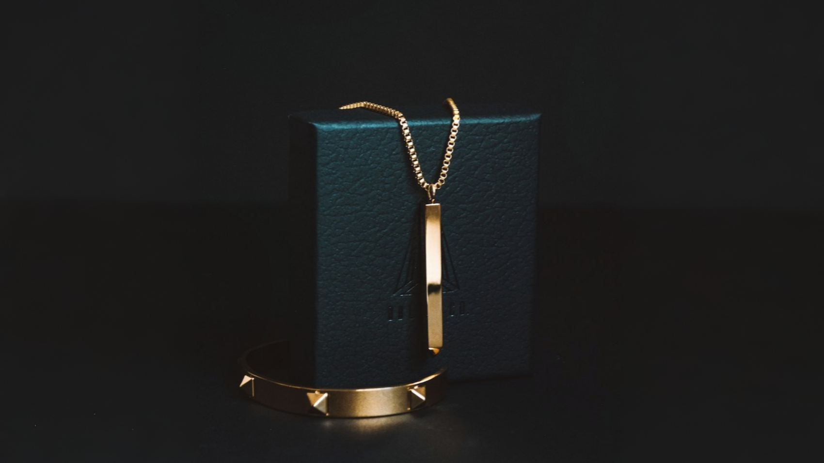 alex-azabache-y2ErhoE92KA-unsplash